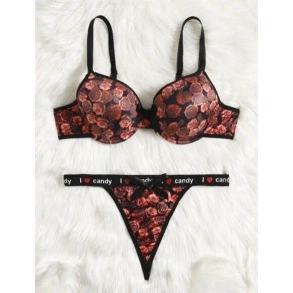 2X Plus Size Red Floral Letter Print Underwire & V-String Lingerie Set - Picture 3 of 5